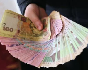 Як домовитися з роботодавцем про підвищення зарплати: поради
