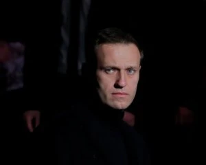 Навальний досі не прийшов до тями
