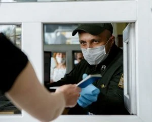 Україна відкрила кордони для іноземців