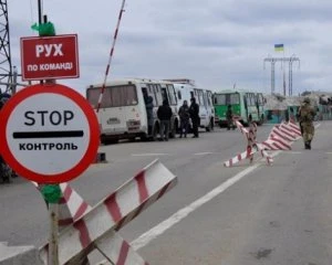 Лише один КПВВ на Донбасі працює коректно