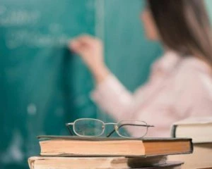 Скільки Зеленський платитиме викладачам у Президентському університеті