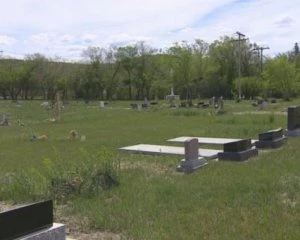 Залишки сотень дітей знайшли на території школи-інтернату