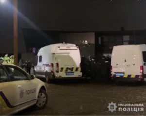 У Києві силовики штурмували елітний ресторан