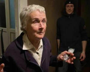 У Мінську силовики увірвалися до квартири 73-річної активістки