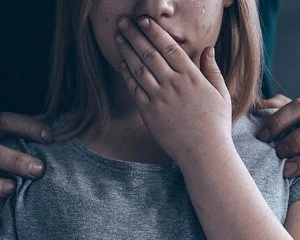 Ученицю зґвалтували дорогою до школи