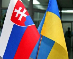 Епідемія коронавірусу: Словаччина закриває пункти пропуску на кордоні з Україною