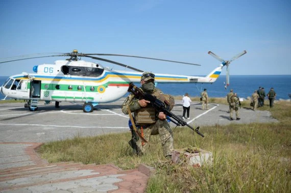 Прикордонники та моряки провели військові навчання у Чорному морі: фото та відео