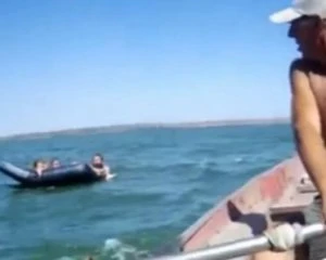 2 дітей та 2 дорослих ледве не потонули в лимані