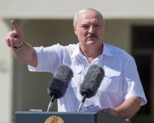 Київський національний університет не позбавив Лукашенка звання почесного доктора