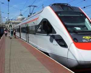 Нову еру залізничного сполучення у Черкасах та Житомирі анонсувало Мінфін