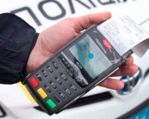 Експерт розповів, чому держава не заробляє на штрафах ПДР