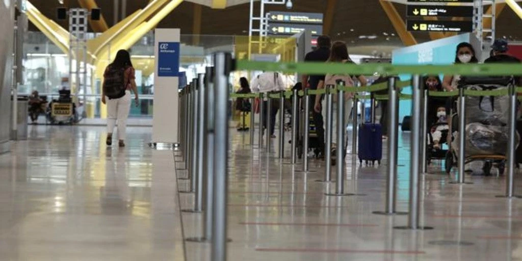 Las aerolíneas tiran los precios tras un verano «nefasto» 