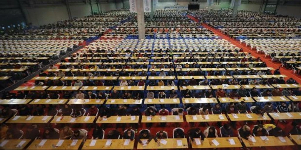 Casi 8.000 personas llevan meses esperando destino en la Administración pese a haber aprobado su oposición