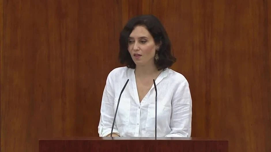Ayuso unirá la portavocía de su Gobierno con Educación