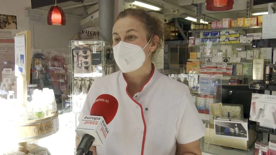 Farmacéuticos piden la rebaja del 4 por ciento a la totalidad de las mascarillas