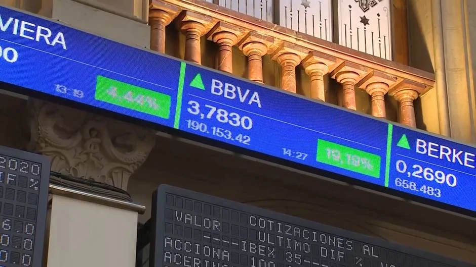 El Ibex 35 se dispara un 4% con los avances en la vacuna de Moderna