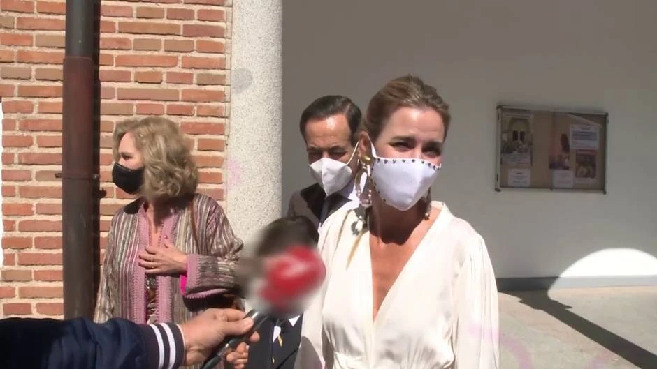 Amelia Bono reúne a su familia en la primera comunión de su hijo Manu