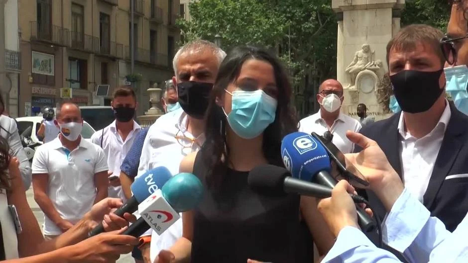 Arrimadas acusa a Sánchez de 