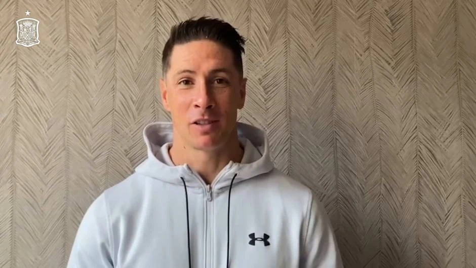 Fernando Torres felicita a Koke por ser capitán de la Selección
