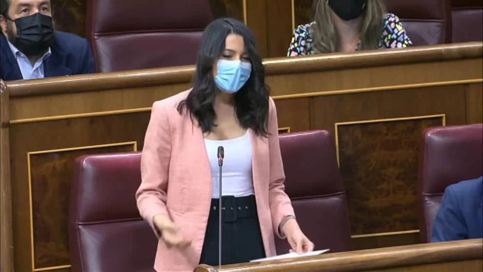 Duro enfrentamiento entre Arrimadas y la vicepresidenta primera a cuenta de los indultos