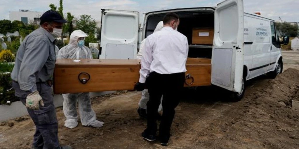 España y Gran Bretaña encabezan la lista de países donde más muertes se produjeron por cualquier causa