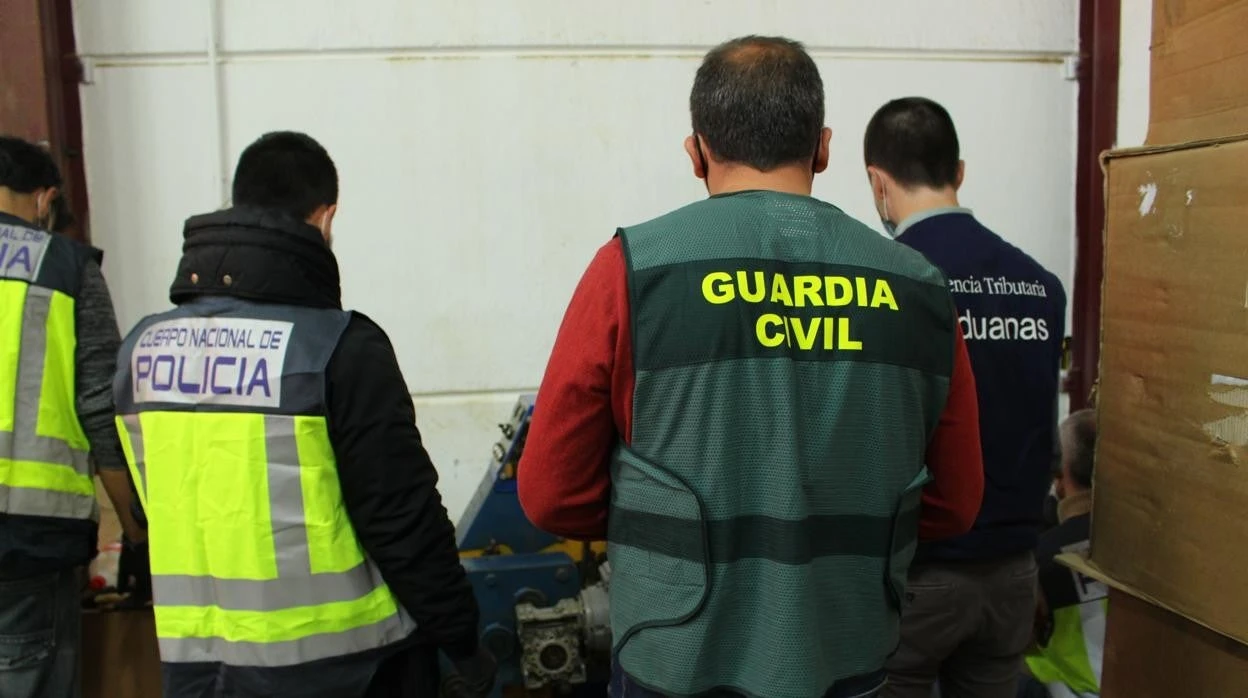 Cae en Valencia una banda criminal dedicada al contrabando de tabaco desde países del este