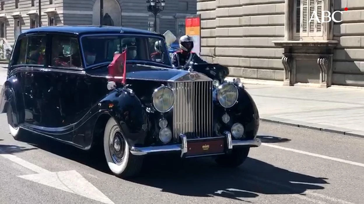 Así ha sido el momento en el que el Rey Felipe VI abandona el Palacio Real