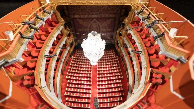 «Maquetas, el valor de la mano»: más de un siglo de historia teatral en miniatura