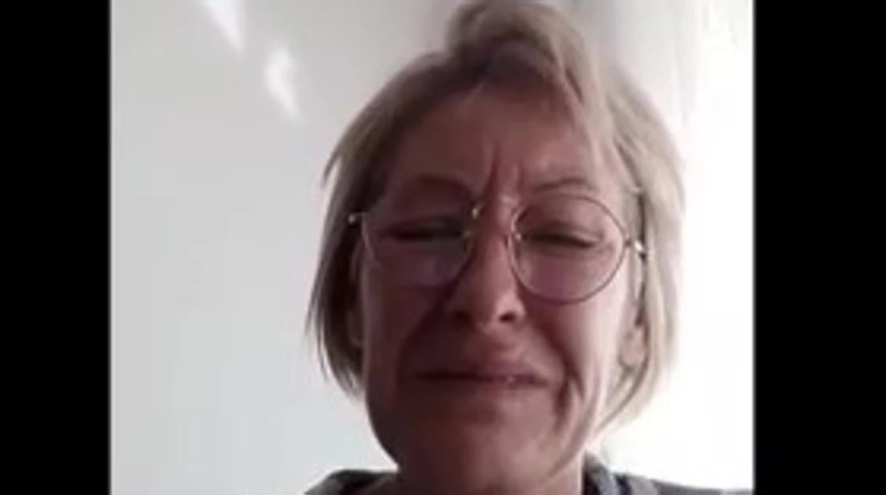 «He enterrado a mi hijo de ocho años: todo lo tapan con el coronavirus»: el lamento de una madre en Petrer