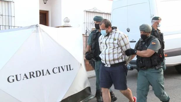 El detenido por la muerte de Manuela Chavero barajó primero entregarse y luego suicidarse