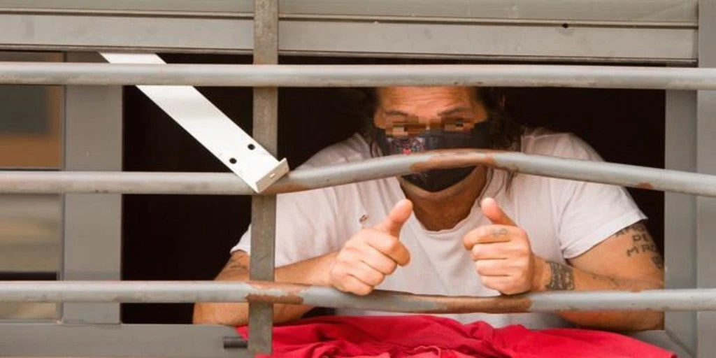 La trinchera okupa de Vallecas: «Esto es un desastre, entran y lo destrozan absolutamente todo»