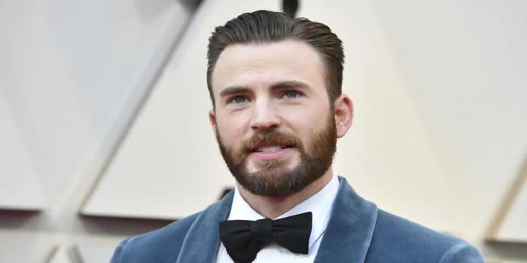 Chris Evans aprovecha el revuelo generado por su foto íntima