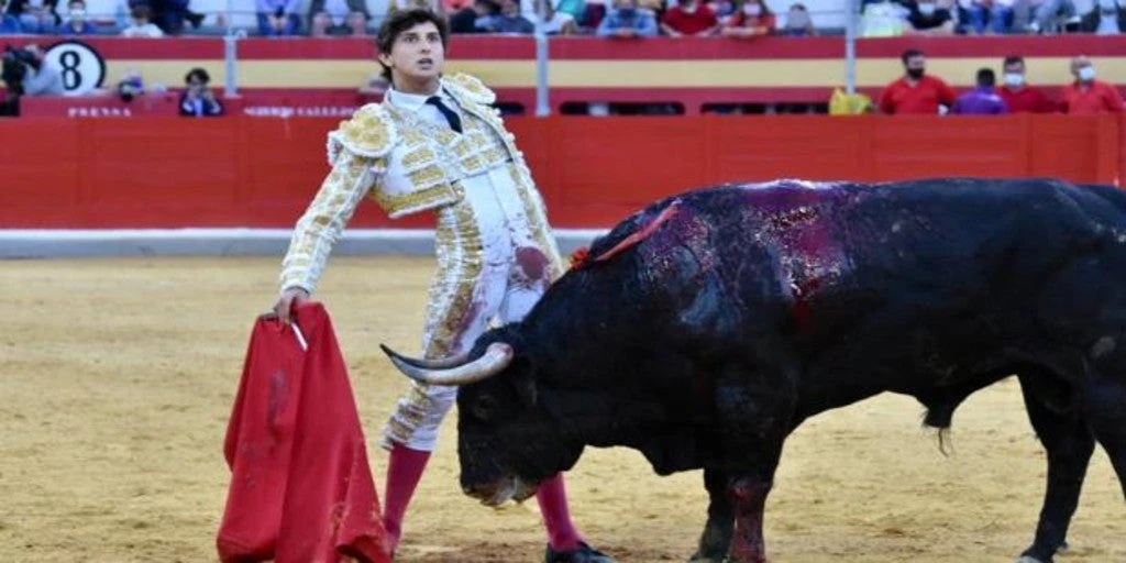 El «aquí mando yo» de Roca Rey en Granada