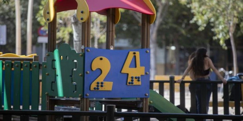 El Gobierno recula y no cerrará los parques infantiles en los municipios confinados