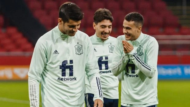Alineaciones del Países Bajos - España: Unai Simón debuta en la portería