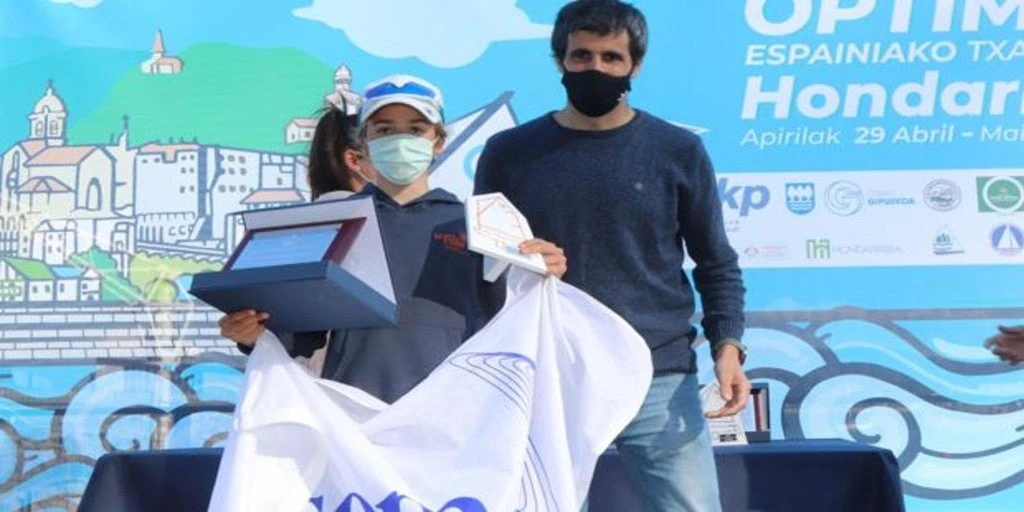 Blanca Ferrando hace historia al lograr el doblete en la clase Optimist
