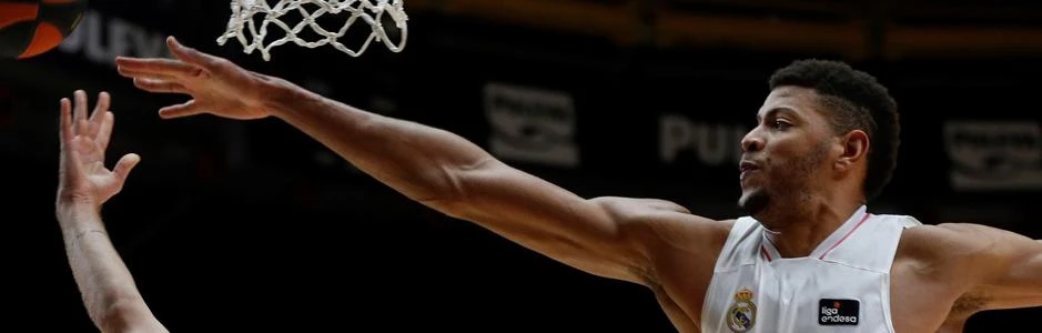 El Madrid sigue invicto tras una victoria agónica en Bilbao