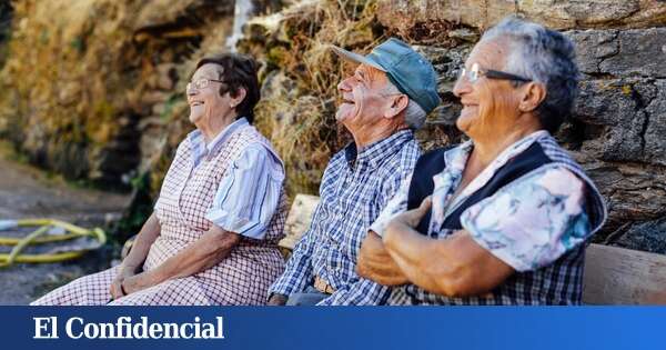 Buenas noticias para los extremeños mayores de 55 años: cómo solicitar los viajes del programa de la Junta