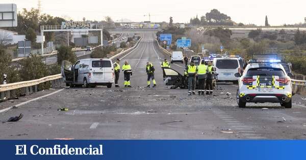 Un herido tras una salida de la vía y vuelco en la autovía A-6 en Tordesillas (Valladolid)