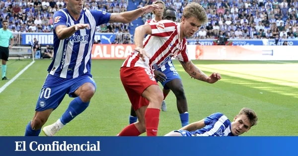 La llamativa imagen de Vitoria: una urgencia médica hace que los dos equipos calienten juntos