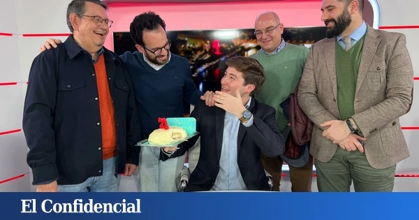 'El Chiringuito' de los 'capillitas': TikTok y tertulias de alta tensión para enganchar a 100.000 espectadores