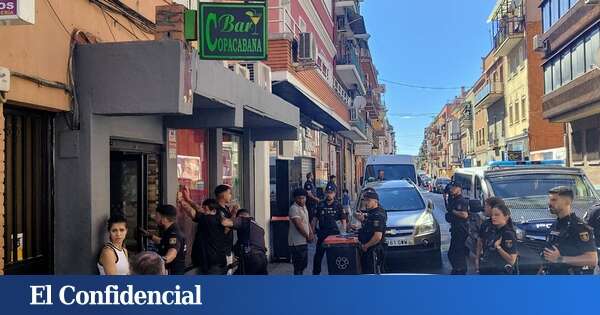 El robo de un móvil desencadena una macroredada en el bar de las orgías de Usera