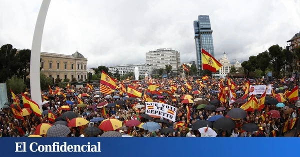 Horario y lugar de la concentración del PP contra Pedro Sánchez este domingo en Madrid