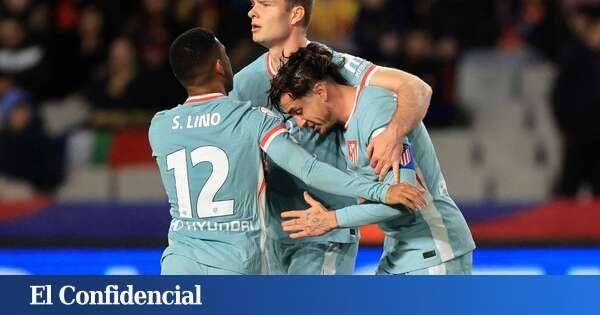 El Atlético resucita en Montjuic y Sorloth destruye la remontada del Barça en Copa (4-4)