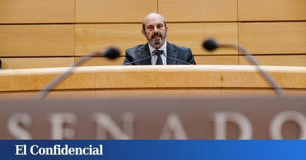 El Senado despide a dos trabajadores por una 