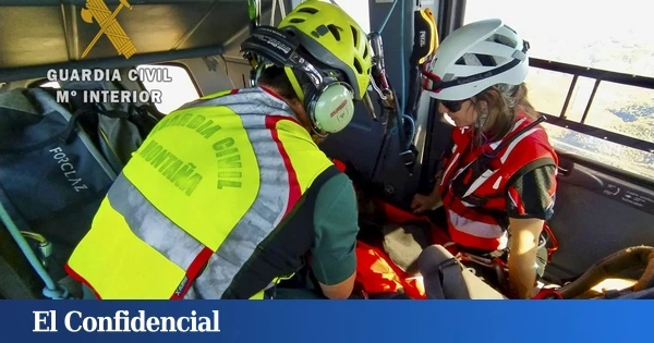 Rescatado un senderista de Bilbao que sintió vértigo en la ruta del Faro del Caballo en Santoña