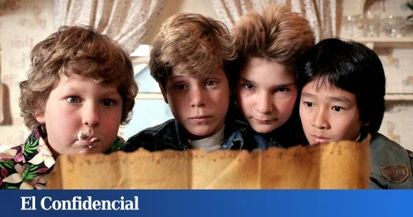 El famoso cantante español que hizo de actor de doblaje para 'Los Goonies' a sus 12 años