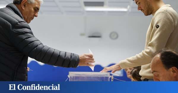 A qué hora abren los colegios electorales en Cataluña este domingo 12-M