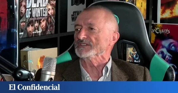 El libro que Arturo Pérez-Reverte recomienda leer sí o sí: una novela bélica inspirada en hechos reales que fue todo un éxito