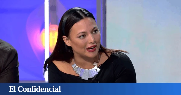 Elisa Mouliaá, clara y fiel defensora en 'Código 10' de la teoría de que los aviones 